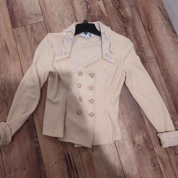 ST.JOHN - Picture 2 of 13